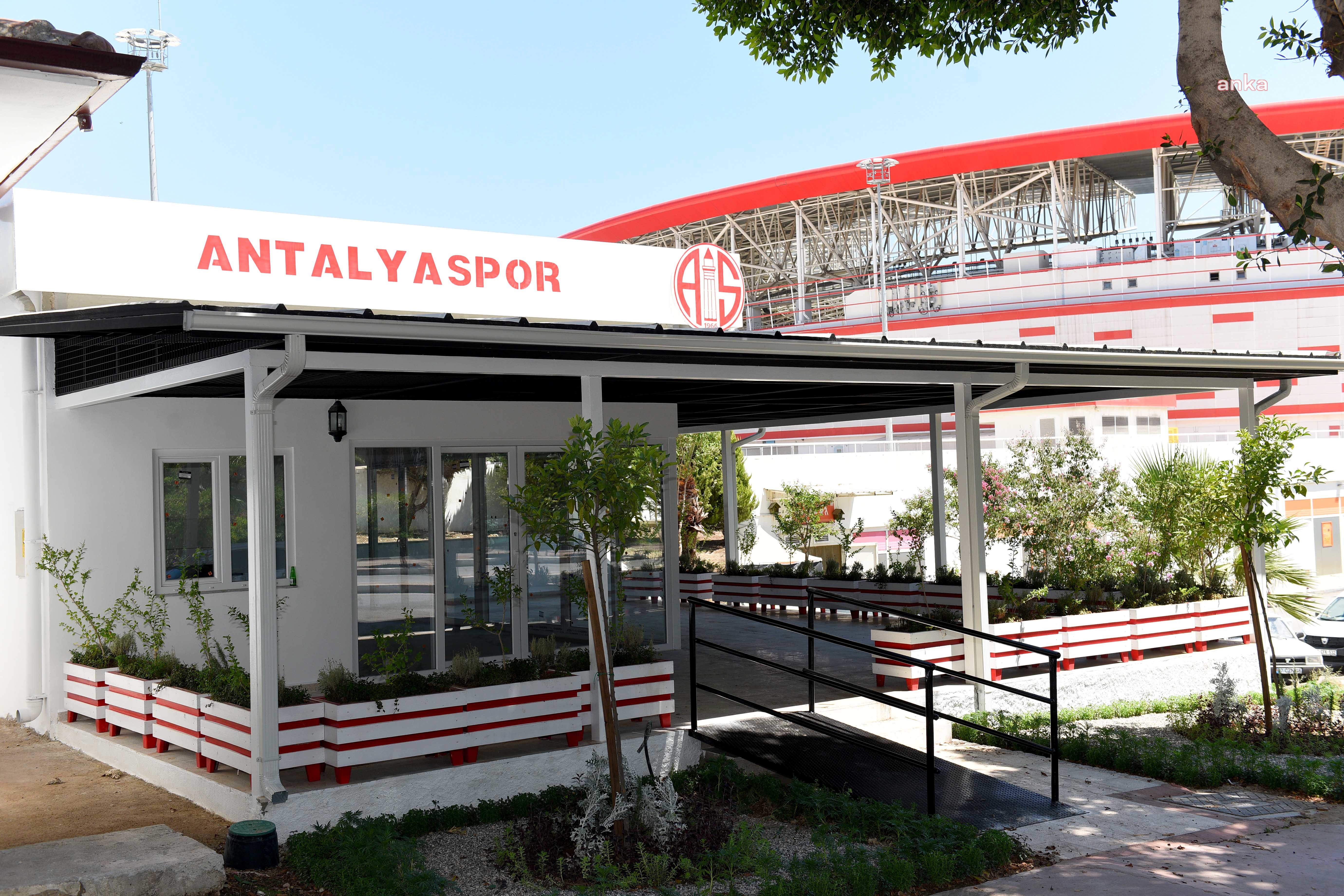 MURATPAŞA BELEDİYESİ'NDEN ANTALYASPOR TARAFTARINA BÜYÜK HEDİYE