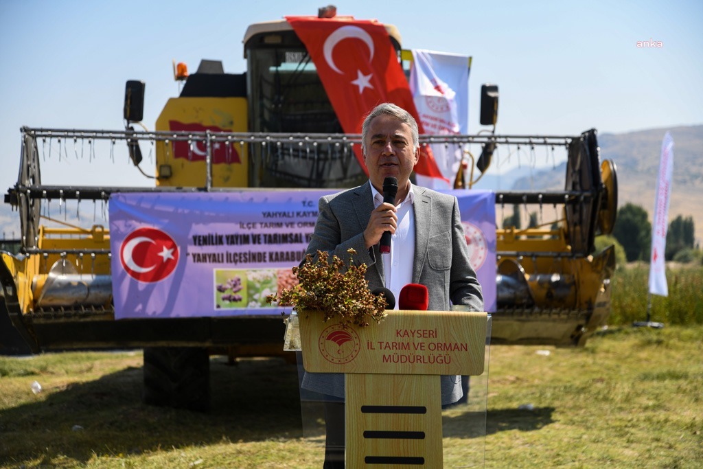 KAYSERİ YAHYALI’DA KARABUĞDAY YETİŞTİRİCİLİĞİ PROJESİ TARLA GÜNÜ DÜZENLENDİ