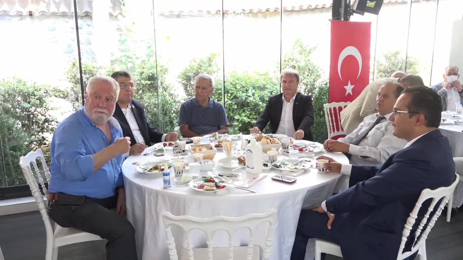 CHP BORNOVA’DAN "AHDE VEFA TOPLANTISI"