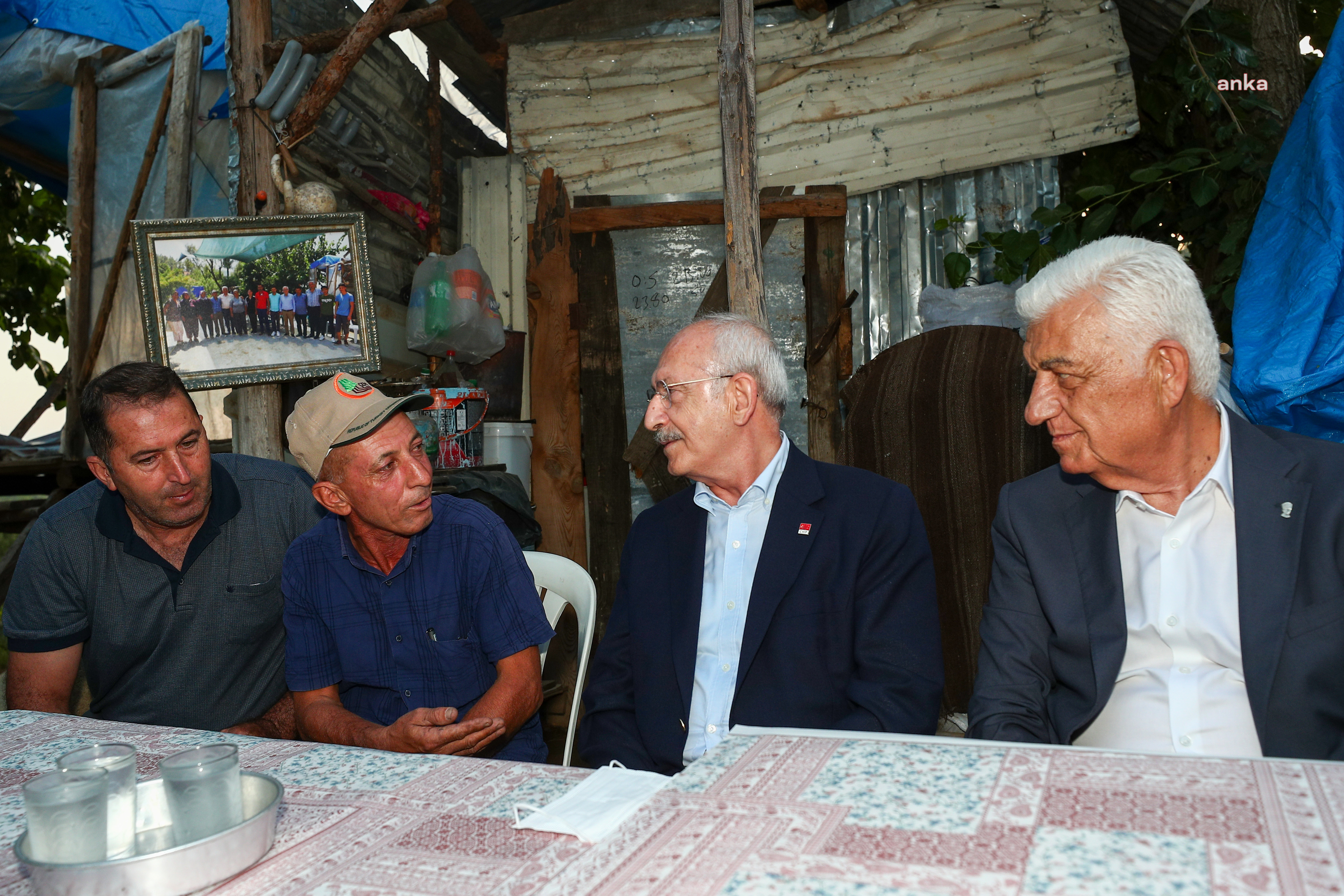KILIÇDAROĞLU YANGINDA HAYATINI KAYBEDEN AKDEMİR’İN AİLESİNİ ZİYARET ETTİ