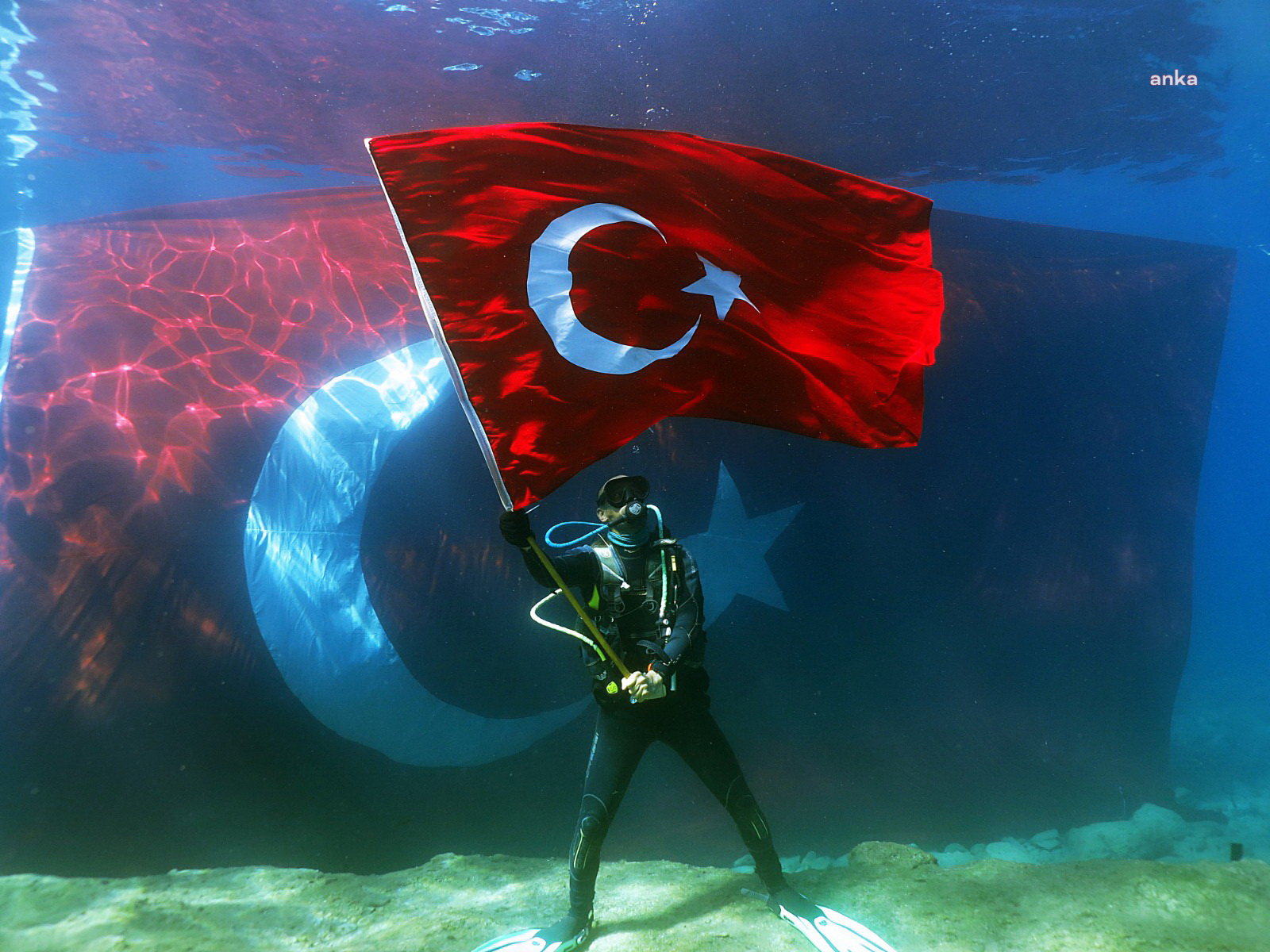 ZAFER COŞKUSU EGE’NİN DERİNLİKLERİNDE