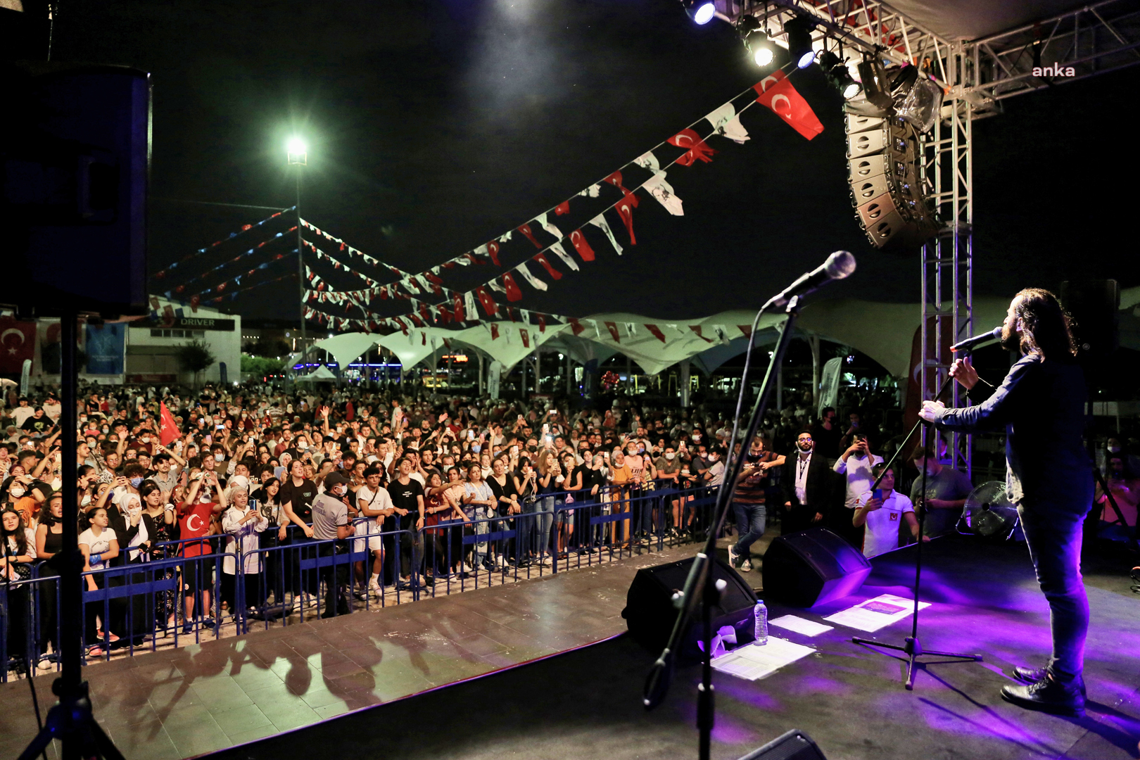 KÜÇÜKÇEKMECE’DE BÜYÜK ZAFERE COŞKULU KUTLAMA
