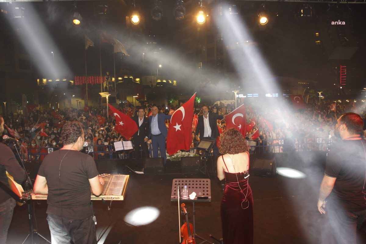 SARIYER'DE 30 AĞUSTOS ZAFER BAYRAMI KUTLANDI