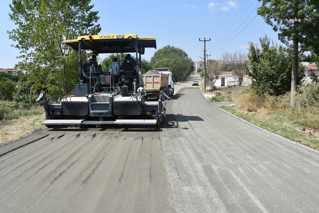 TEKİRDAĞ BÜYÜKŞEHİR, YOL ÇALIŞMALARINI SÜRDÜRÜYOR