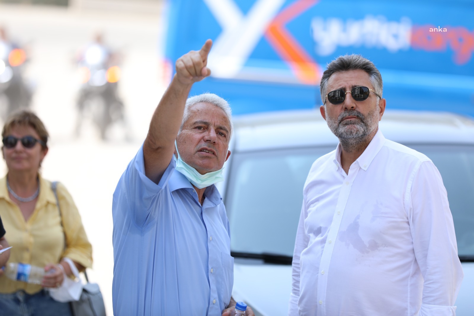 BAYRAKLI BELEDİYE BAŞKANI SANDAL, MAHALLE ZİYARETLERİNE DEVAM EDİYOR