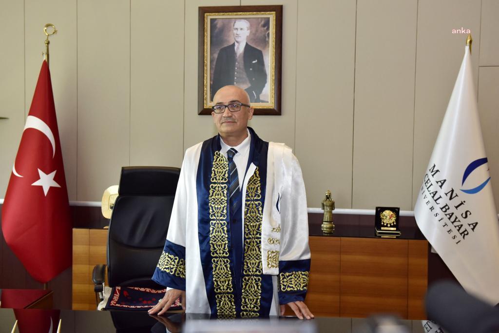 YÜZ YÜZE EĞİTİM KARARI ALAN CELAL BAYAR ÜNİVERSİTESİ AŞI TAVSİYE ETTİ