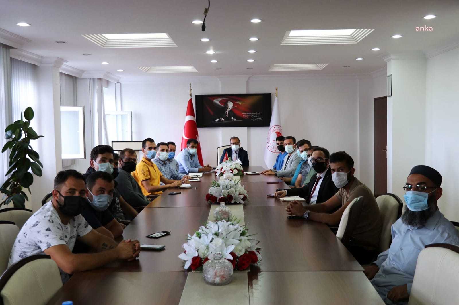 KARS'TA VETERİNER HEKİMLERİN YAŞADIĞI SORUNLAR MASAYA YATIRILDI