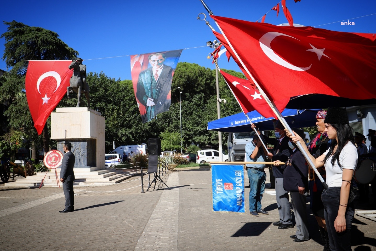 ÖDEMİŞ’TE KURTULUŞUN 99. YIL DÖNÜMÜ KUTLANDI