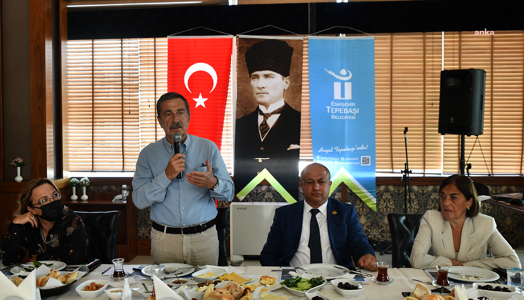 TEPEBAŞI BELEDİYE BAŞKANI ATAÇ KADIN MUHTARLAR İLE BULUŞTU