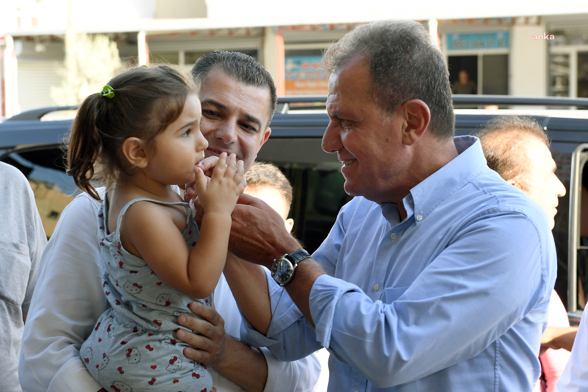VAHAP SEÇER, TARSUS’TA ESNAFI ZİYARET ETTİ