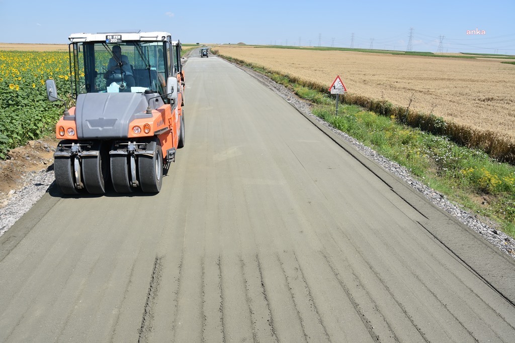 TEKİRDAĞ BÜYÜKŞEHİR, YOL YAPIM ÇALIŞMALARINA DEVAM EDİYOR