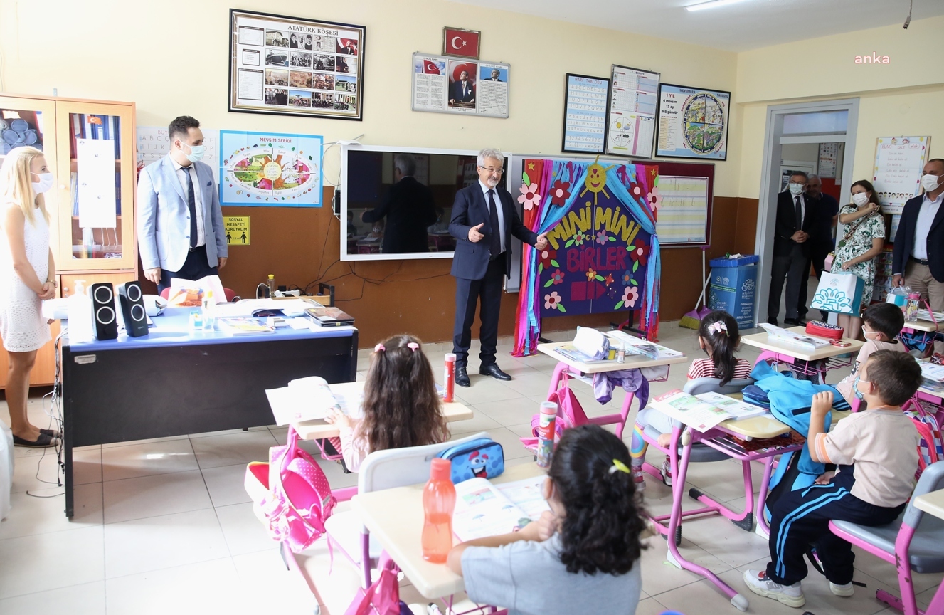 NİLÜFER BELEDİYE BAŞKANI ERDEM, OKULLARI ZİYARET ETTİ