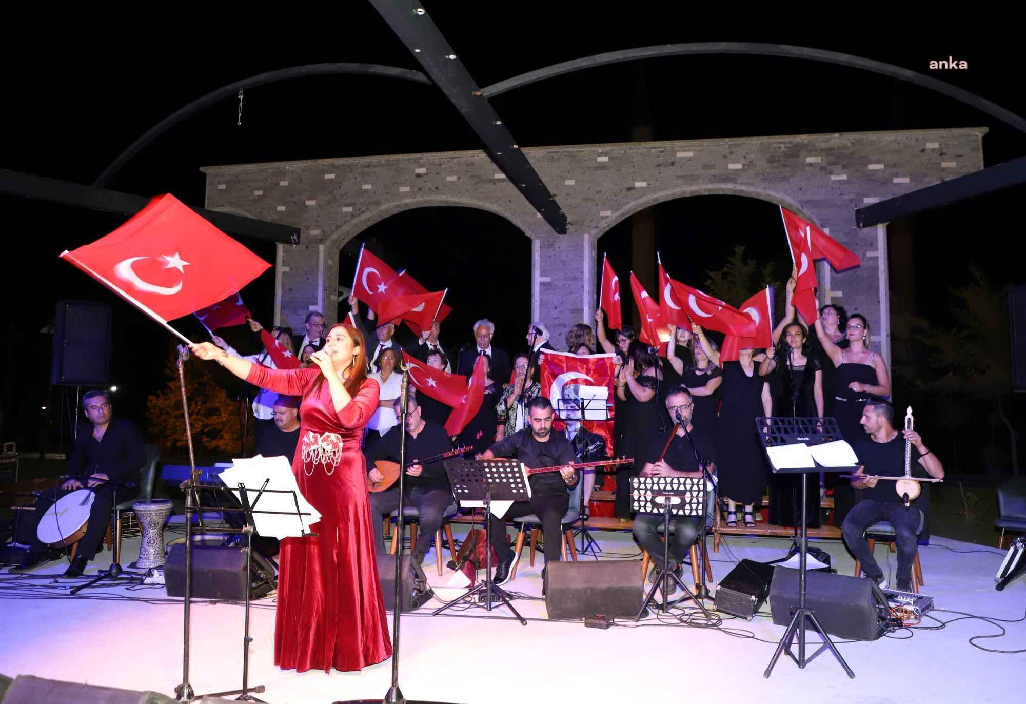 TURGUTLU’DA BAĞ BOZUMU VE KURTULUŞ ŞENLİKLERİ TÜM COŞKUSUYLA DEVAM EDİYOR