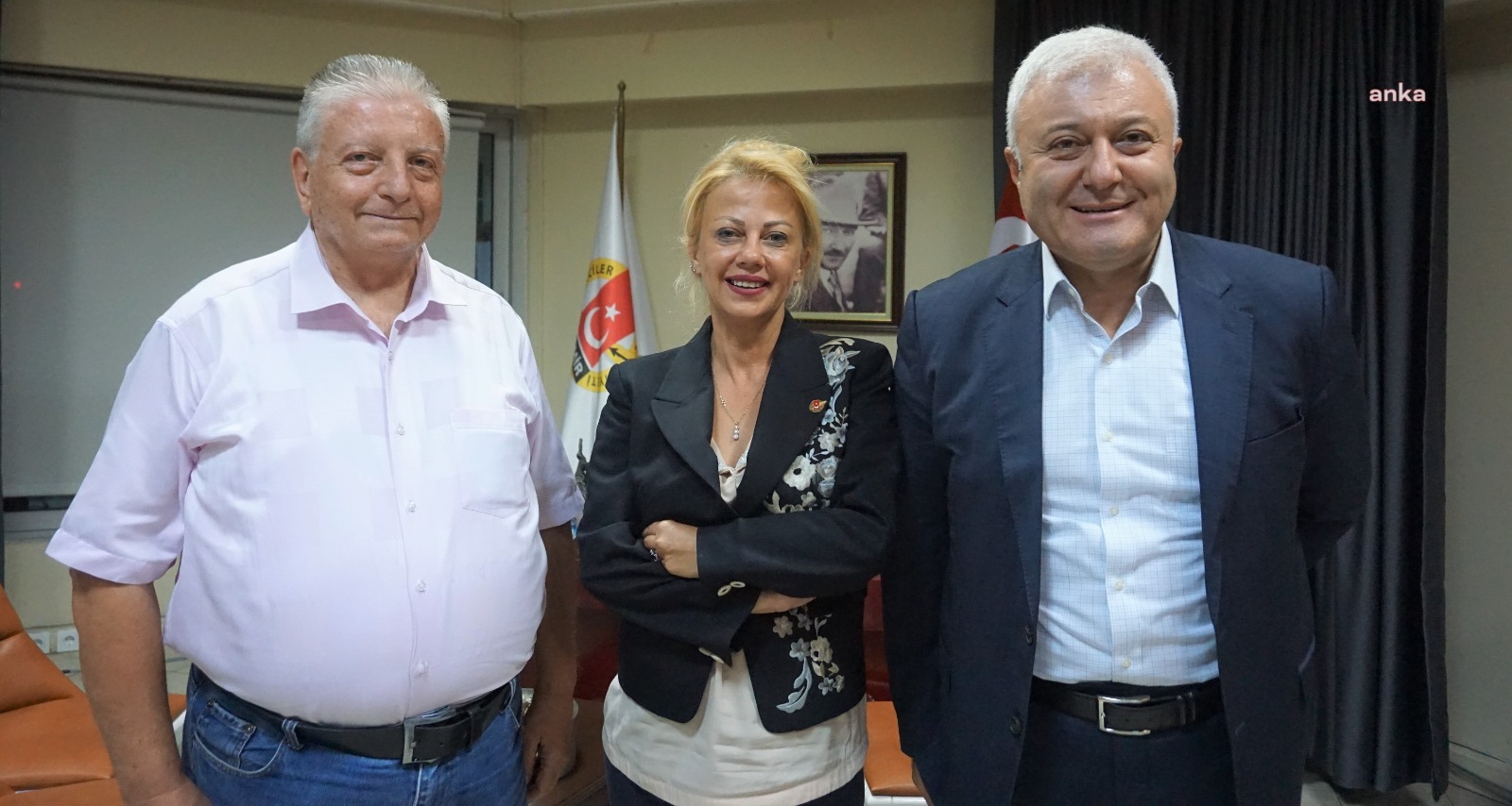 CHP'Lİ ÖZKAN'DAN İZMİR GAZETECİLER CEMİYETİ'NE ZİYARET