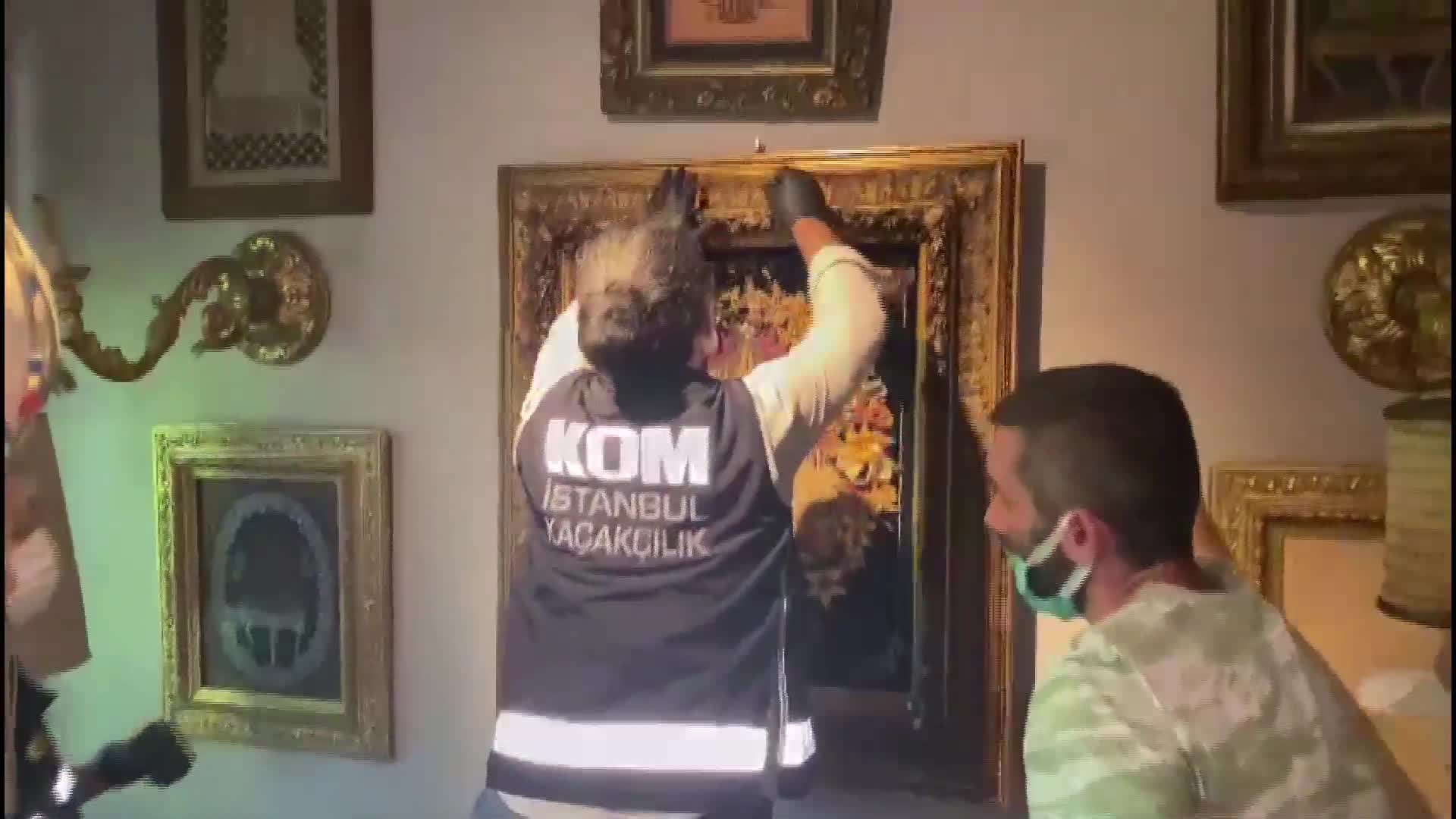 İSTANBUL’DA 88 PARÇA TARİHİ ESER ELE GEÇİRİLDİ