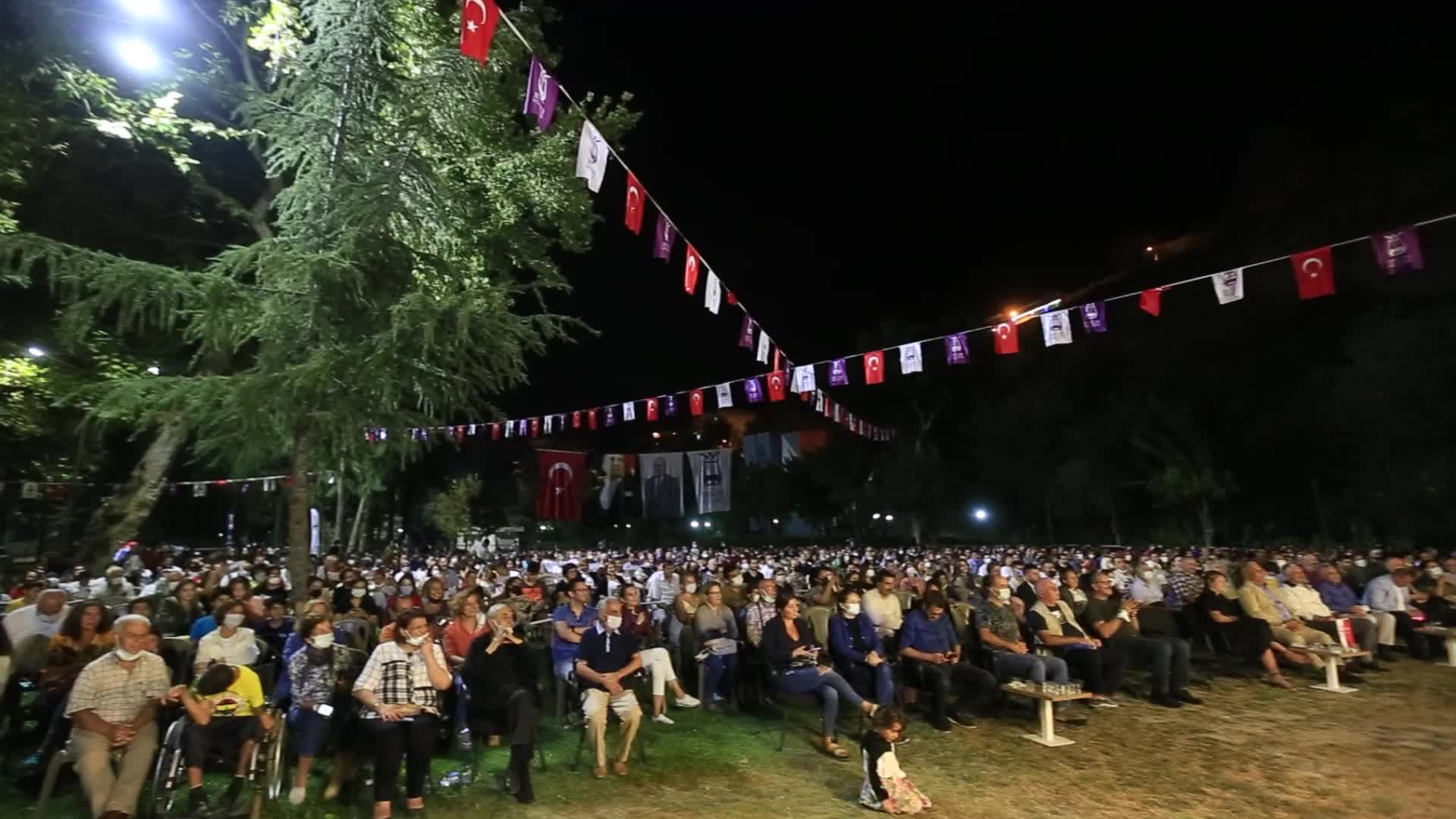 EFELER'DE ÇOCUKLAR KURTULUŞUN COŞKUSUNU TİYATROYLA YAŞADI