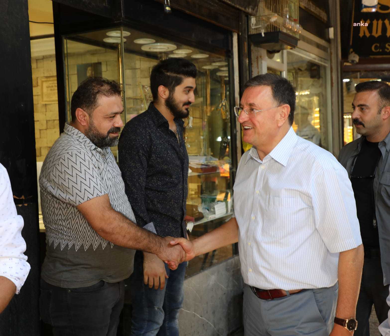 HATAY BÜYÜKŞEHİR BELEDİYE BAŞKANI SAVAŞ ESNAF ZİYARETLERİNE DEVAM ETTİ
