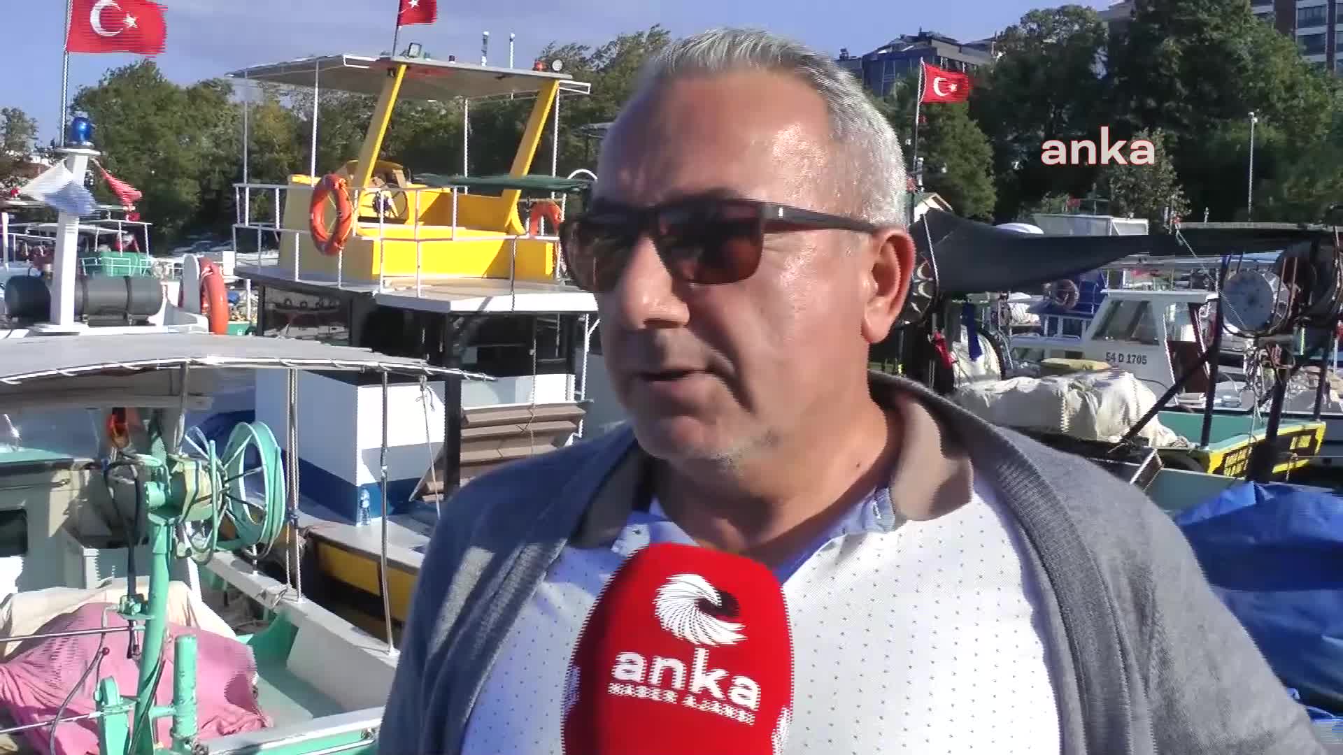 AKÇAKOCALI BALIKÇILAR POYRAZ FIRTINASINA TAKILDI