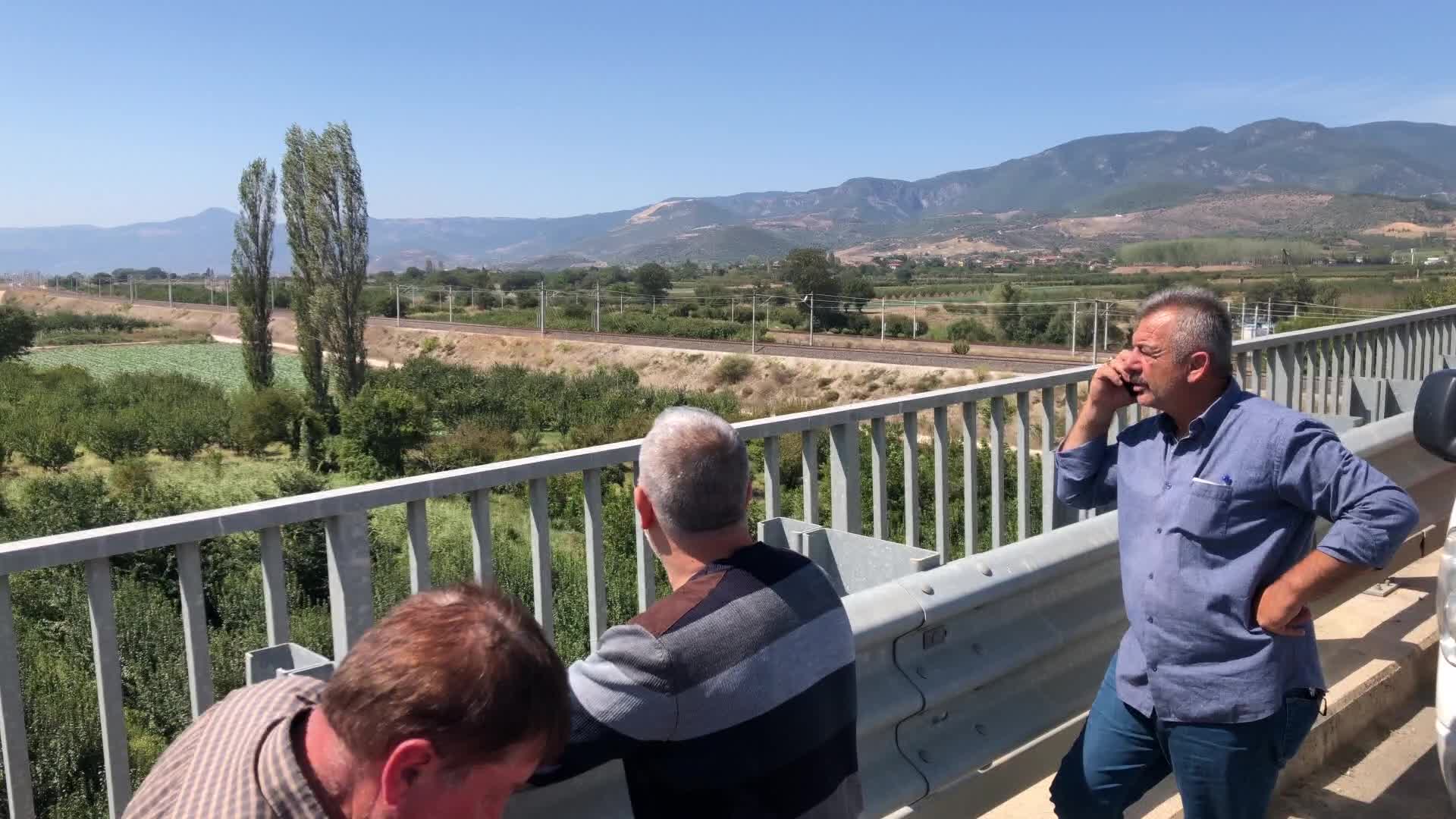 SAKARYA’DA EĞİTİM UÇAĞININ DÜŞTÜĞÜ YÖNÜNDEKİ ASILSIZ İHBAR EKİPLERİ HAREKETE GEÇİRDİ
