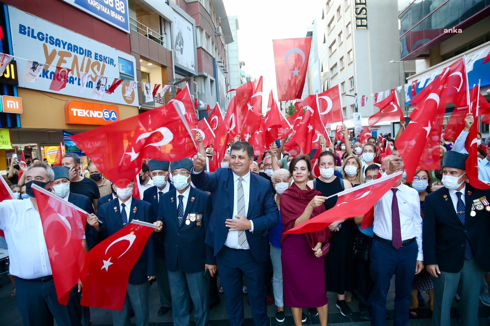 KARŞIYAKA’DA 9 EYLÜL’E COŞKULU KUTLAMA