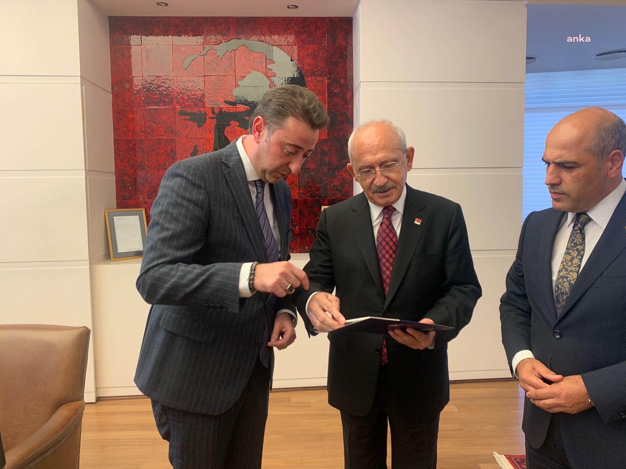 BANDIRMA BELEDİYESİ, CHP'NİN 98. YILI ETKİNLİKLERİNE KATILDI