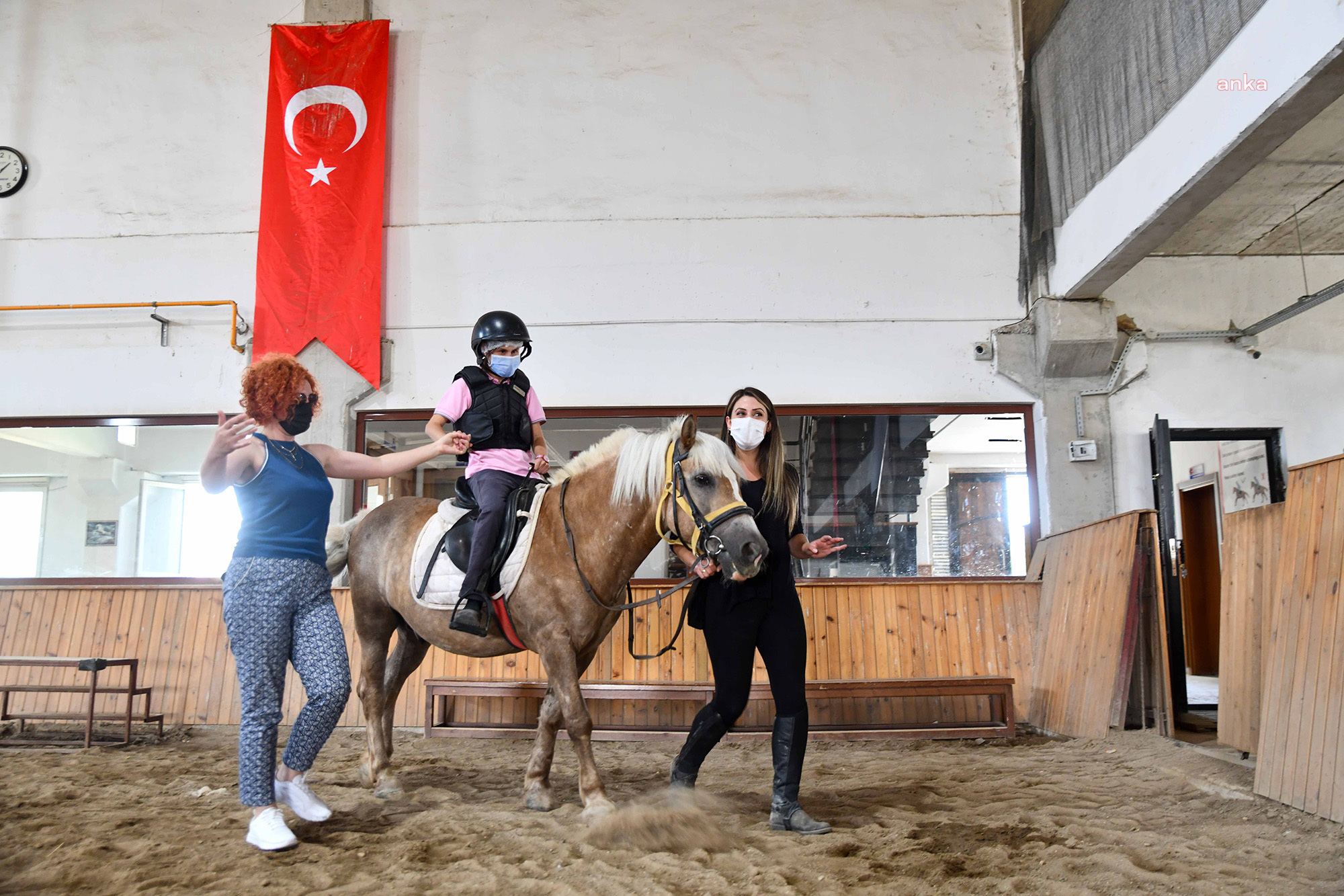 ÖZEL BİREYLER TEPEBAŞI’NDA SOSYALLEŞİYOR