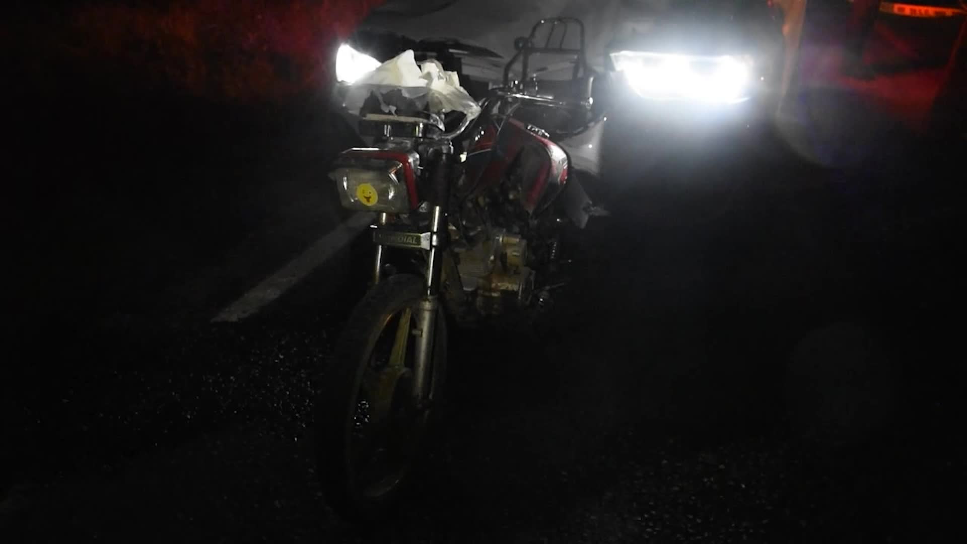 AYDIN KARACASU'DA ALKOLLÜ SÜRÜCÜ MOTOSİKLETE ÇARPTI: 1 ÖLÜ, 1 YARALI