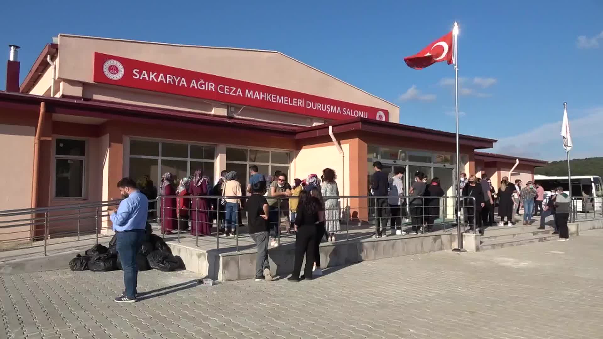 SAKARYA'DAKİ HAVAİ FİŞEK FABRİKASINDAKİ PATLAMAYA İLİŞKİN DAVA 25 EKİM'E ERTELENDİ