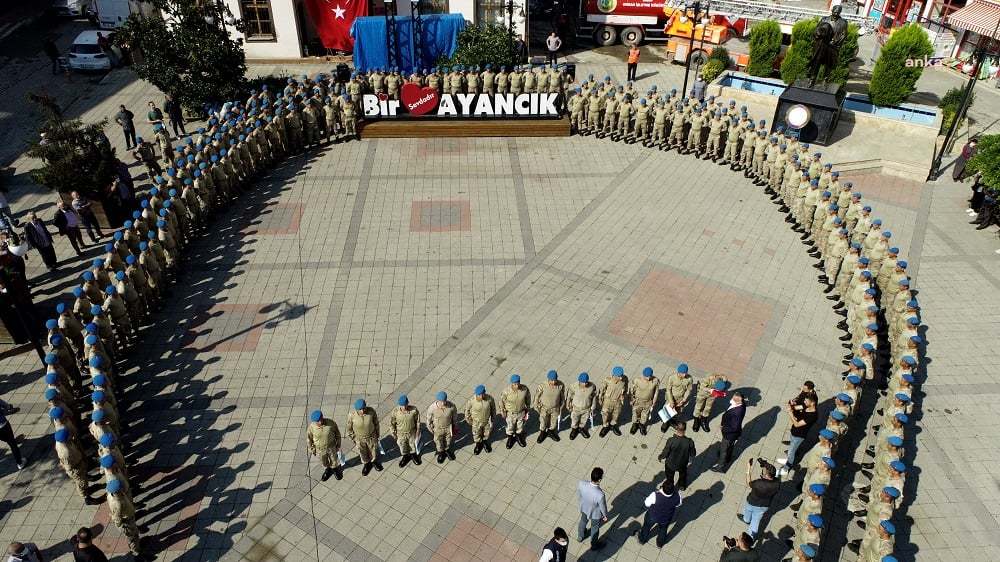 KOMANDOLAR SEL BÖLGESİ AYANCIK’TAN AYRILDI