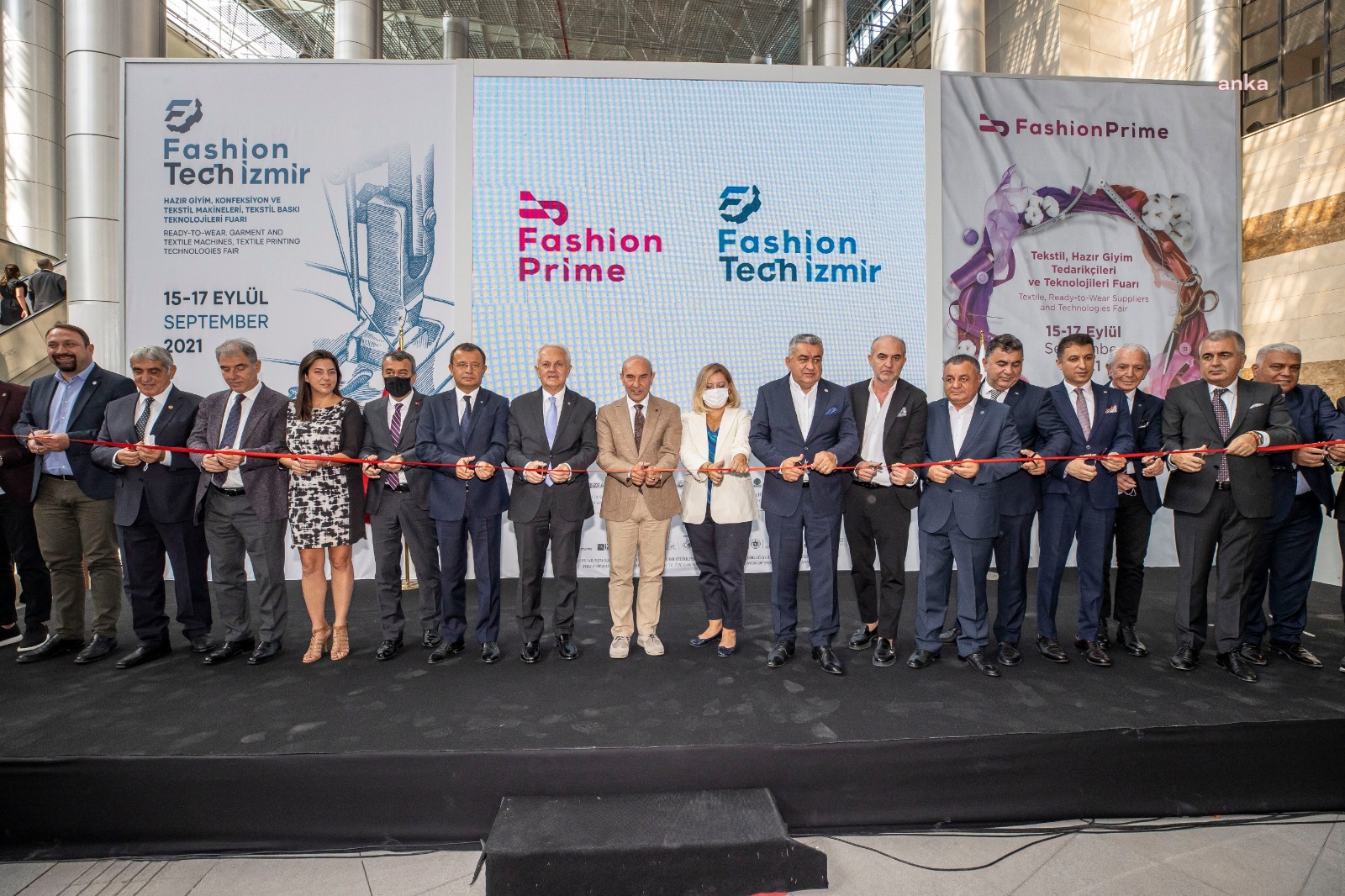 TEKSTİL SEKTÖRÜNÜN KALBİ İZMİR’DE ATIYOR… SOYER: İKİ FUAR TEKSTİL SEKTÖRÜNE NEFES VE HAYAT VERECEK