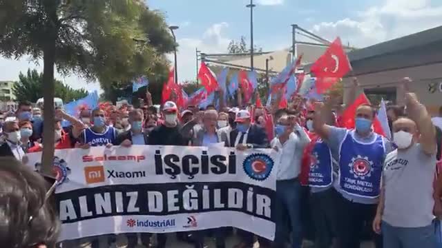 XIAOMİ İŞÇİLERİ İÇİN İZMİR'DE EYLEM