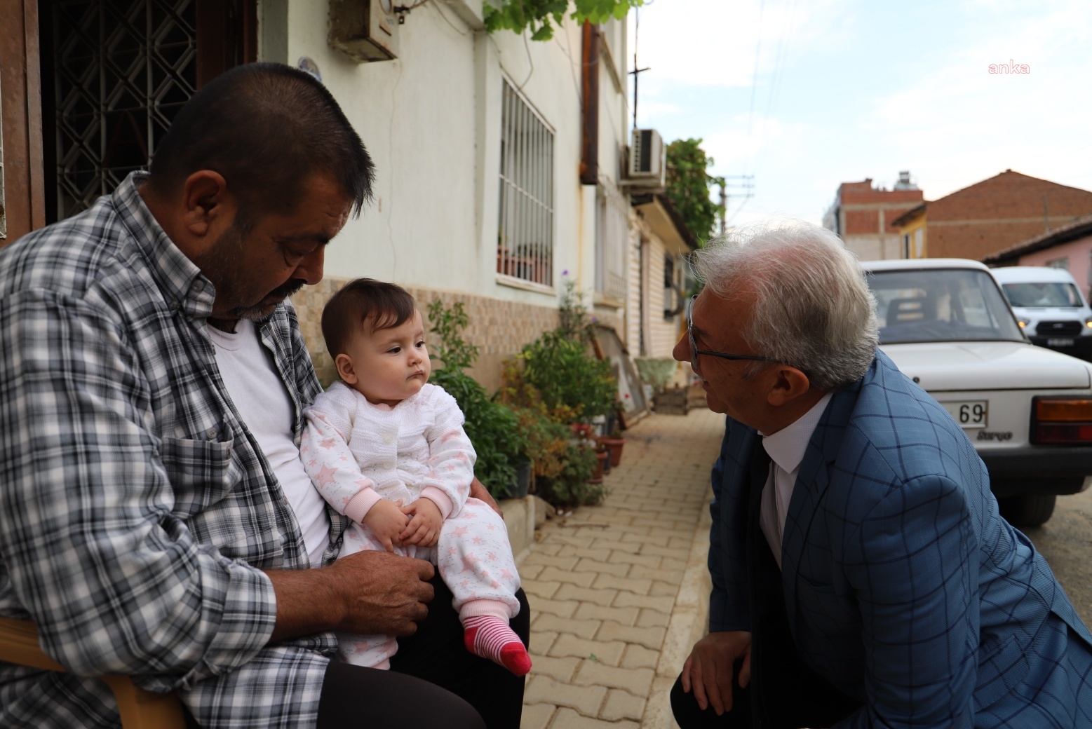 ÖDEMİŞ BELEDİYE BAŞKANI ERİŞ, İLÇEDE İNCELEMELER YAPTI
