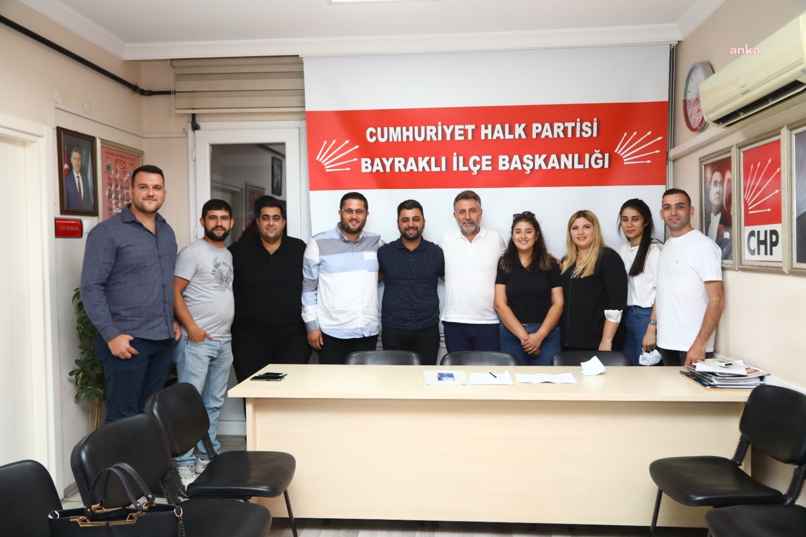 BAYRAKLI BELEDİYE BAŞKANI SERDAR SANDAL CHP GENÇLİK KOLLARI İLE BULUŞTU
