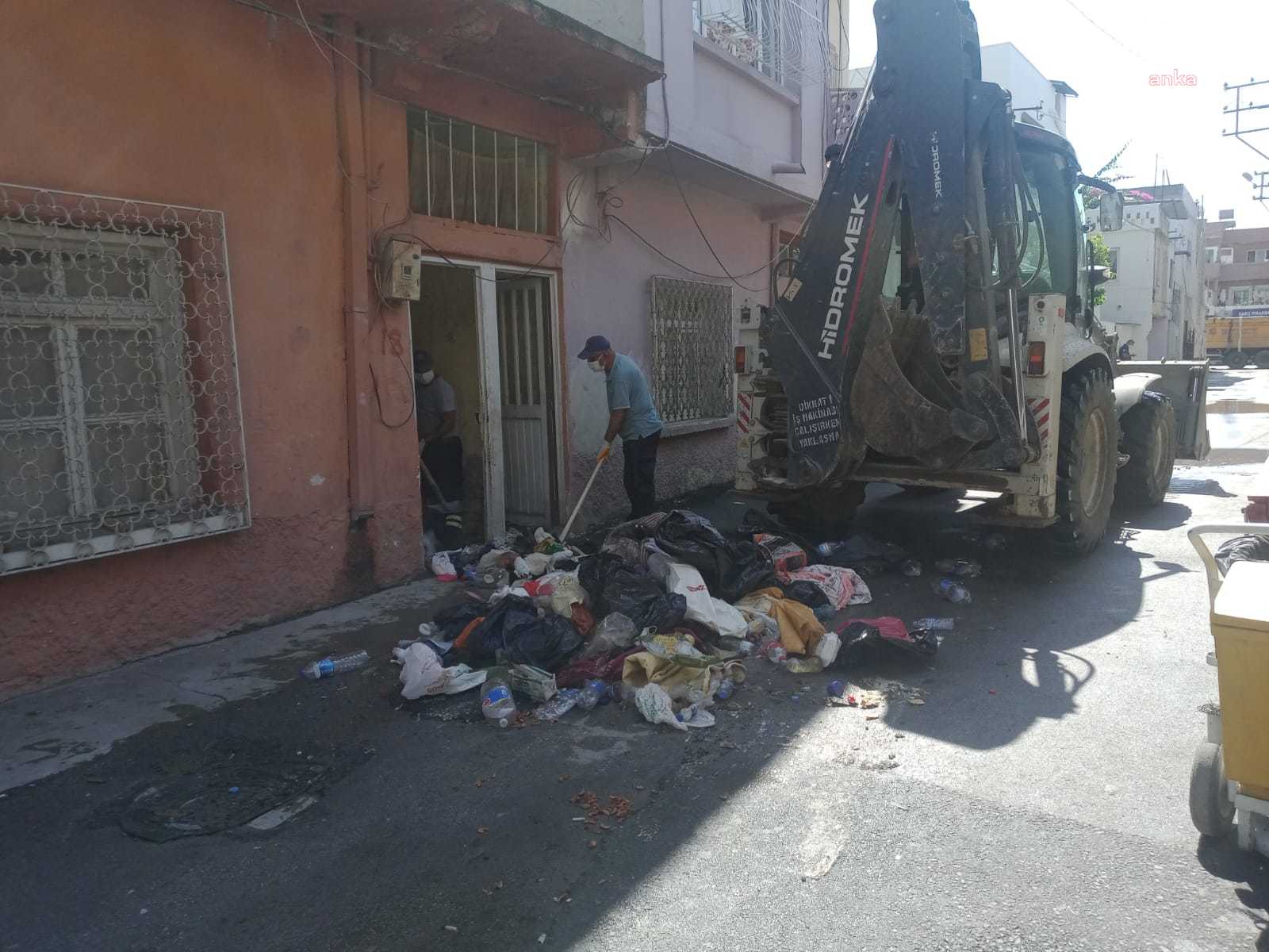 SEYHAN'DA BİR EVDEN 9 KAMYON ÇÖP ÇIKARILDI