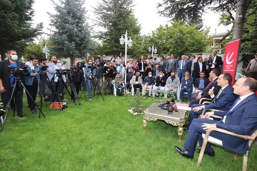 FATİH ERBAKAN'DAN AŞI AÇIKLAMASI: "MECBUR KALINDIĞINDA TÜRKOVAC DÜŞÜNÜLEBİLİR"
