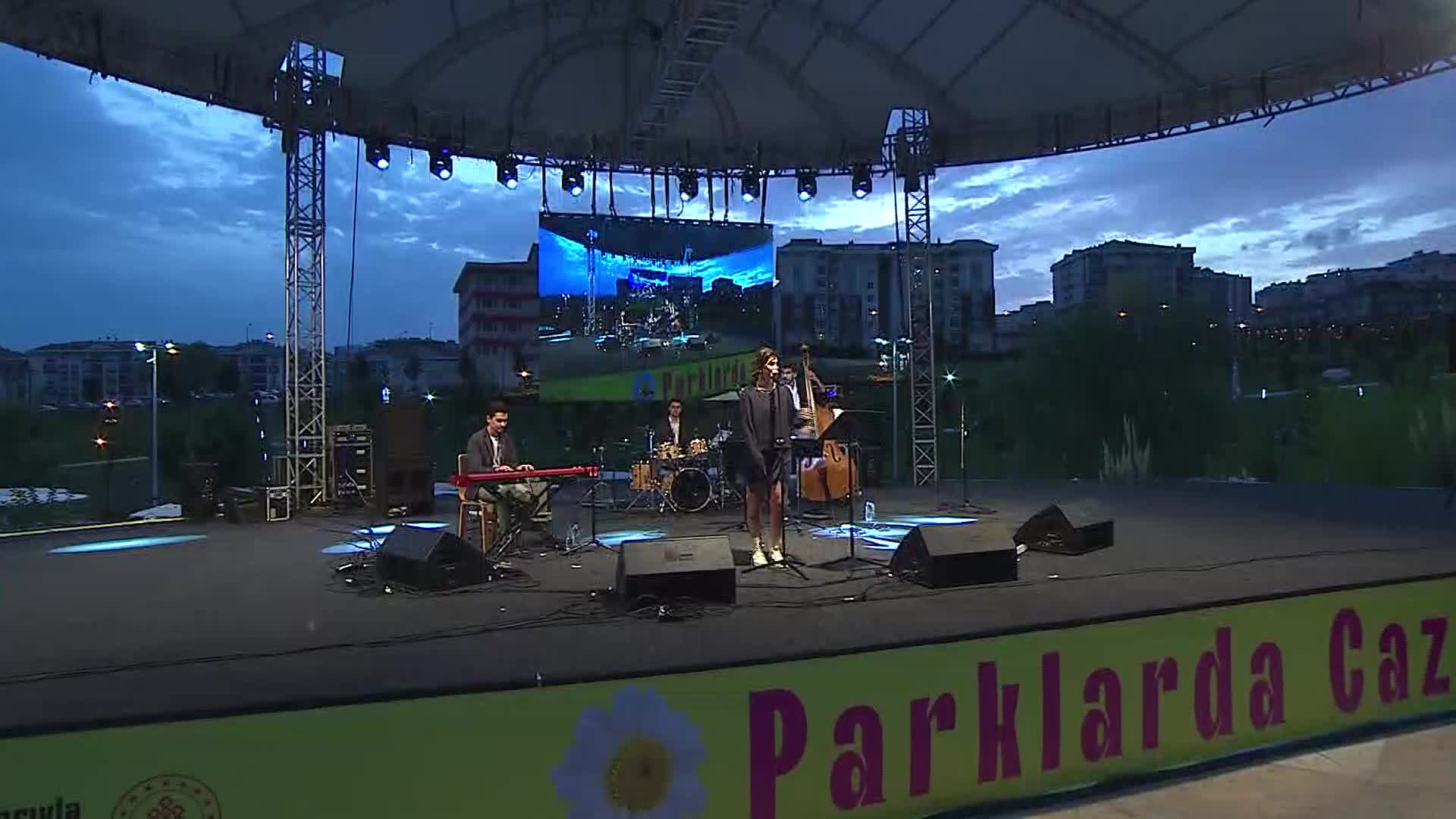 "PARKLARDA CAZ", MÜZİKSEVERLERİ BEYLİKDÜZÜ YAŞAM VADİSİ’NDE BULUŞTURDU