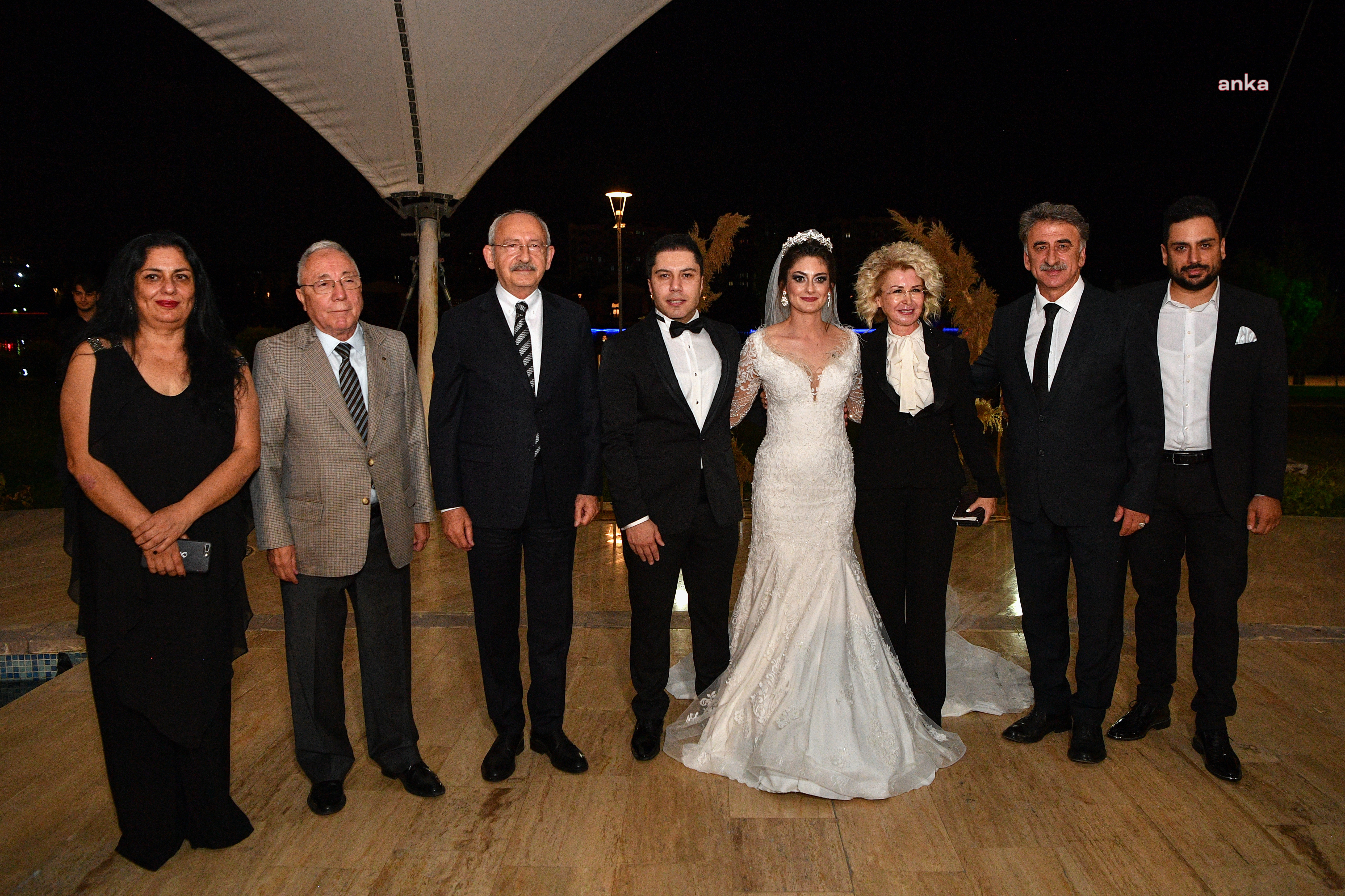 KILIÇDAROĞLU, GÖNEN BELEDİYE BAŞKANI OSMAN KESMEN'İN KIZININ DÜĞÜNÜNE KATILDI