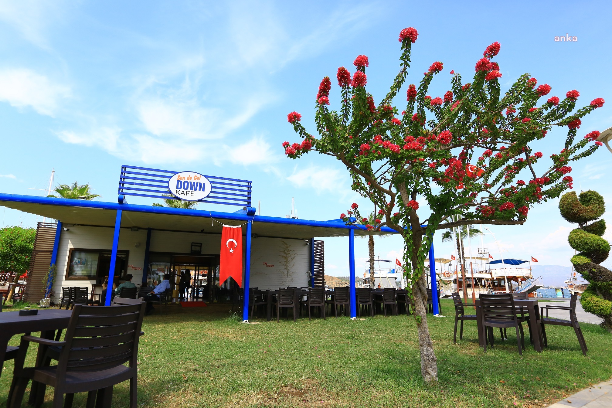 MUĞLA’DA “SEN DE GEL DOWN KAFE” HİZMETE AÇILDI