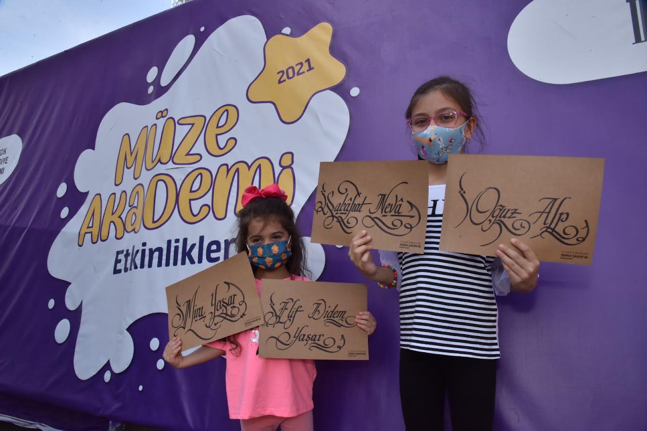 MİNİK ELLER EBRU VE HAT SANATI İLE TANIŞTI