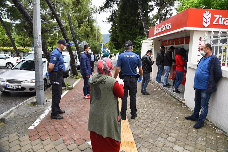 MENTEŞE'DE YOĞUNLUĞU BU KEZ YASAK DEĞİL, YAĞIŞ ÖNLEDİ