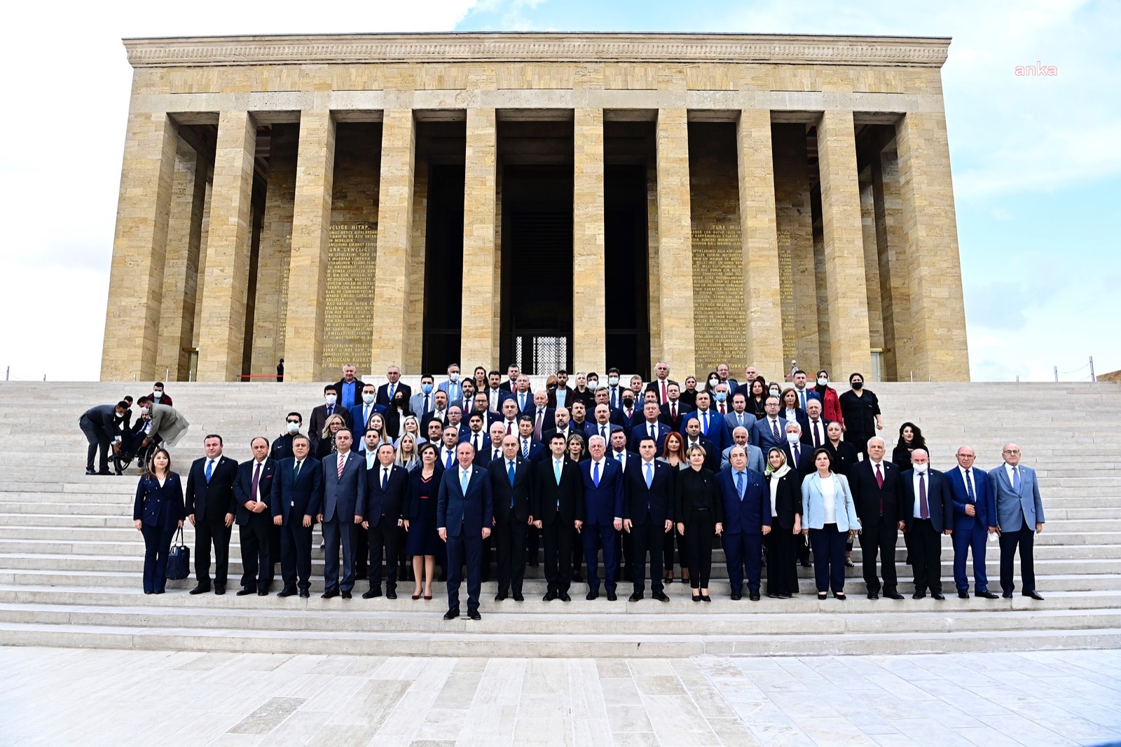MEMLEKET PARTİSİ ANITKABİR'İ ZİYARET ETTİ