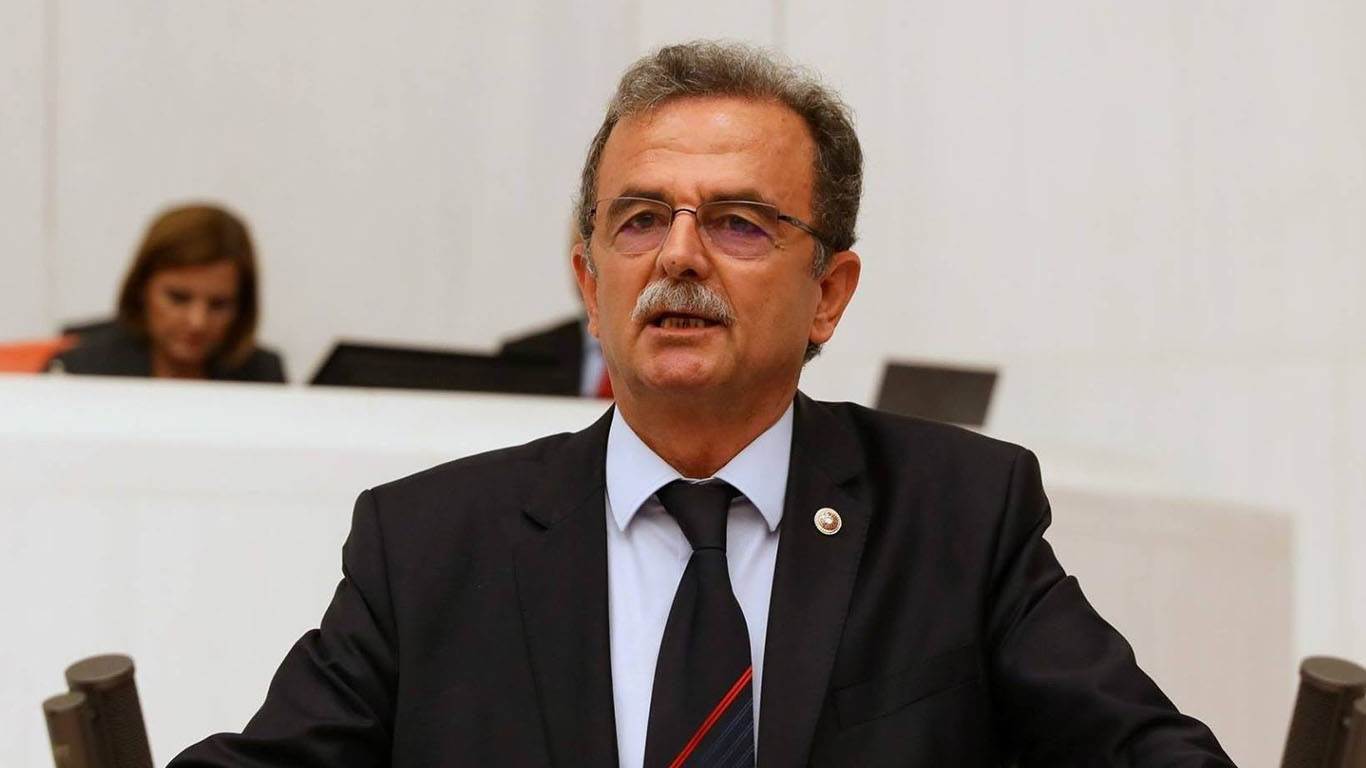 CHP’Lİ GİRGİN: “İŞ BİLMEZLİKLERİNİ CHP’Lİ BELEDİYELERİN ÜSTÜNE ATIYORLAR”