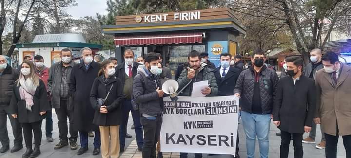 KYK BORÇLULARI: "BİZ BUGÜN BORÇLUYUZ, BARINAMIYORUZ; GEÇİNEMİYORUZ"