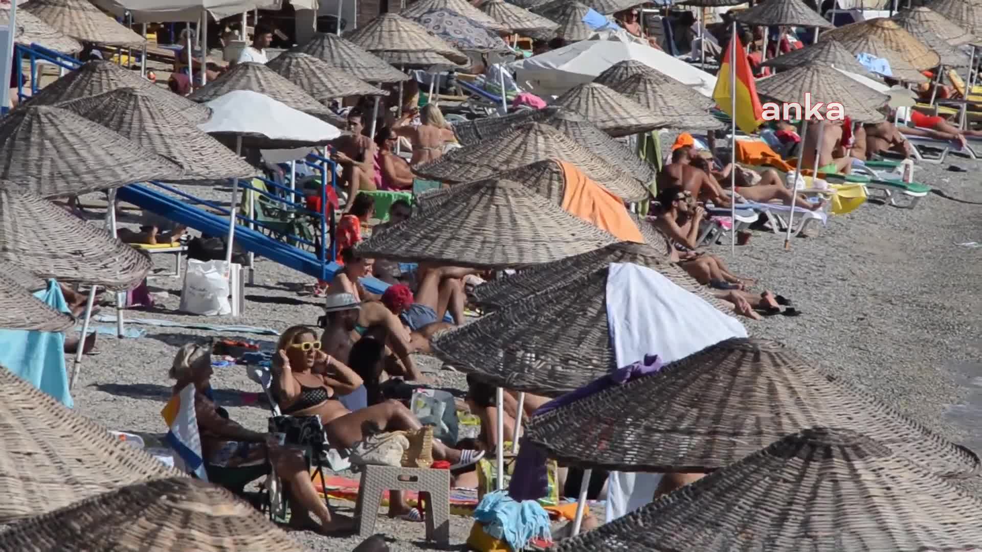 BODRUM’A SONBAHARDA YAZ GERİ GELDİ, SAHİLLER DOLDU