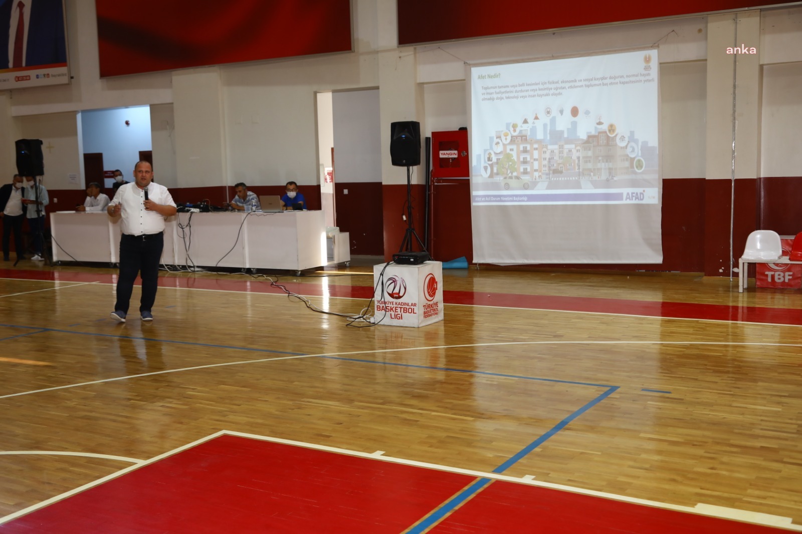 BAYRAKLI BELEDİYESİ ÇALIŞANLARINA TEMEL AFET BİLİNCİ EĞİTİMİ