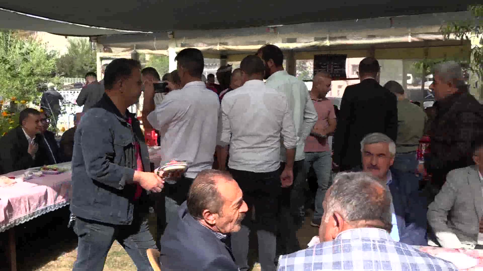 ESENYURT BELEDİYE BAŞKANI BOZKURT’TAN VAN’DAKİ SELZEDELERE DAYANIŞMA ZİYARETİ