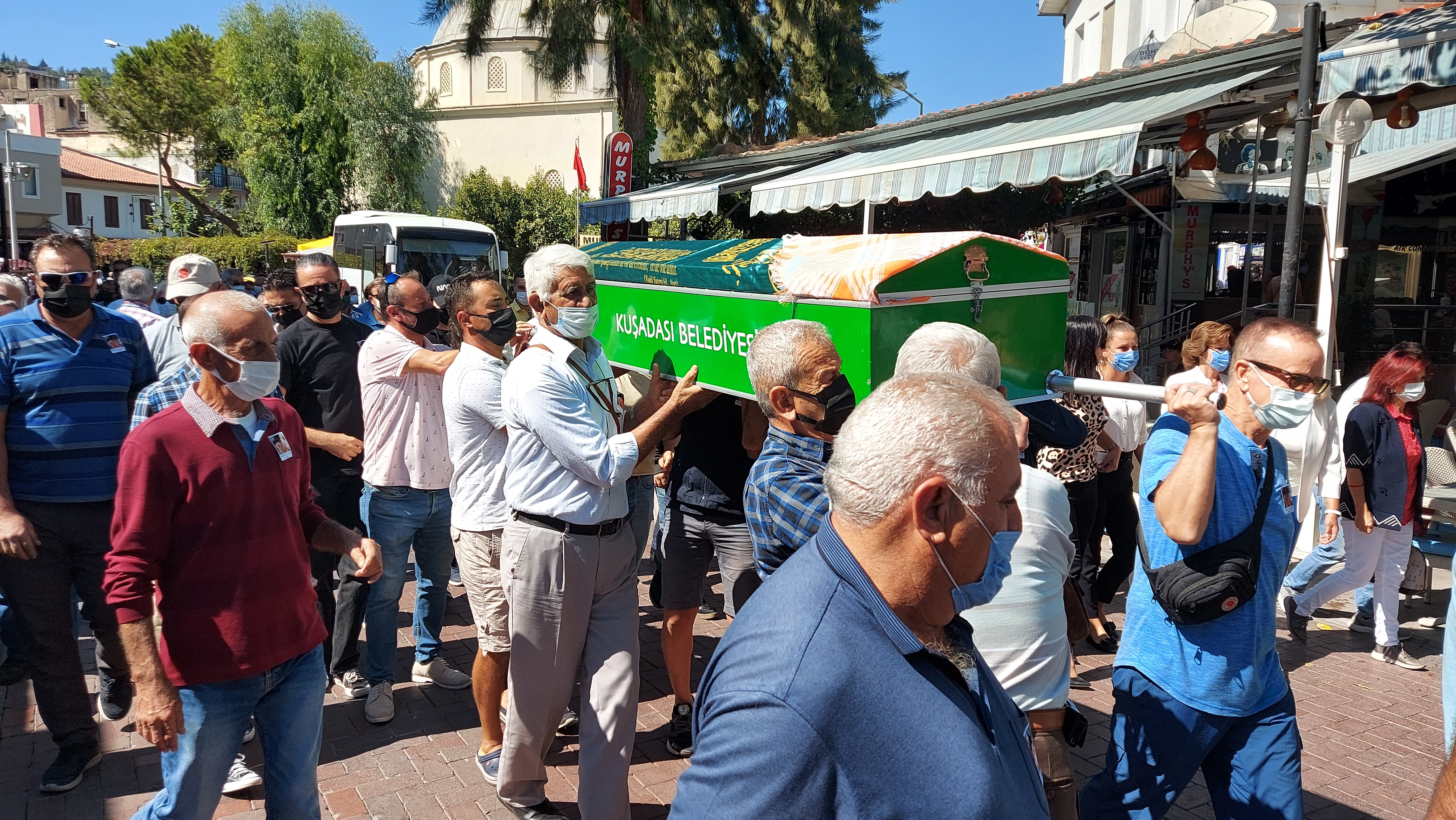 ESKİ KUŞADASI BELEDİYE BAŞKANI SAĞNAK, SON YOLCULUĞUNA UĞURLANDI