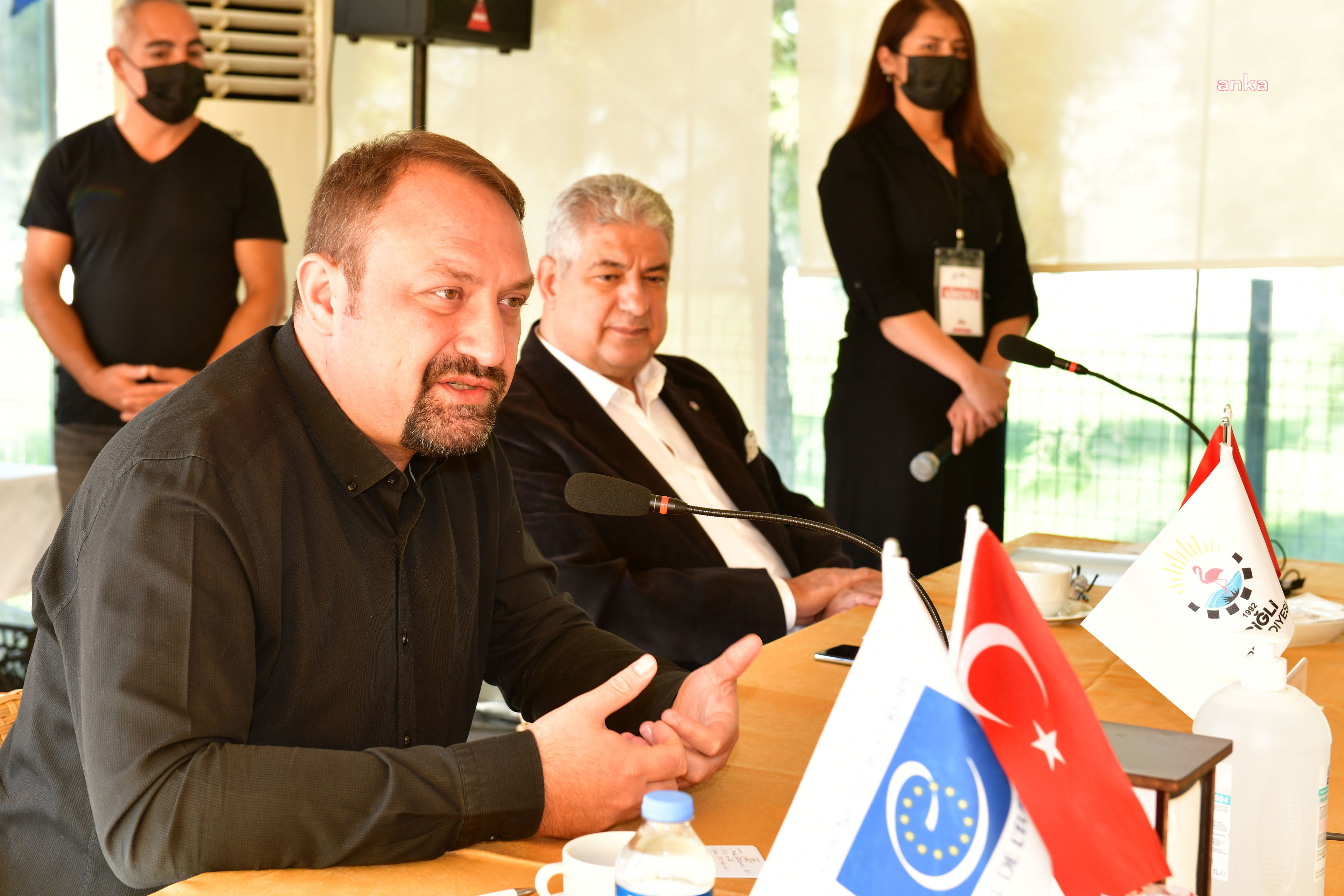 ÇİĞLİ'DE ÖĞRENCİLERİN BARINMA SORUNUYLA İLGİLİ ZİRVE