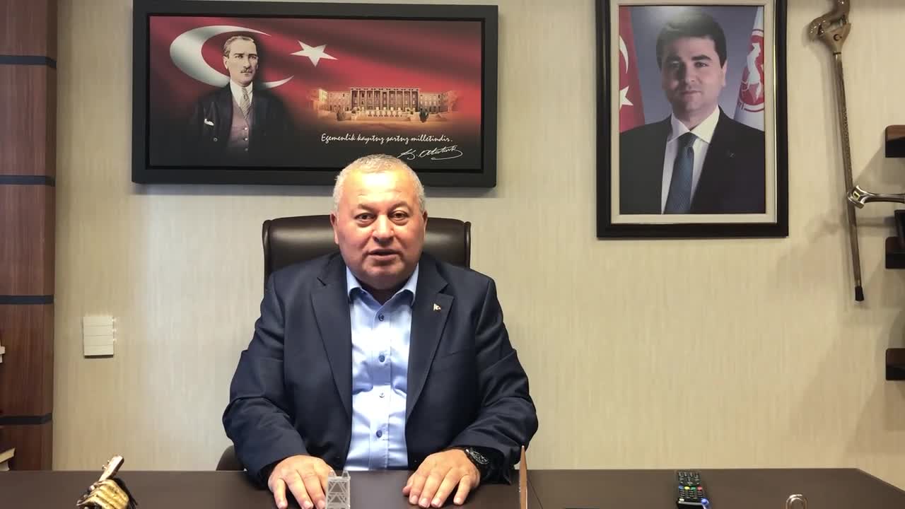DEMOKRAT PARTİLİ ENGİNYURT'TAN BAKAN PAKDEMİRLİ'YE İSTİFA ÇAĞRISI: “NERESİ MUTLU ÜRETİCİNİN, KİM MUTLU?”