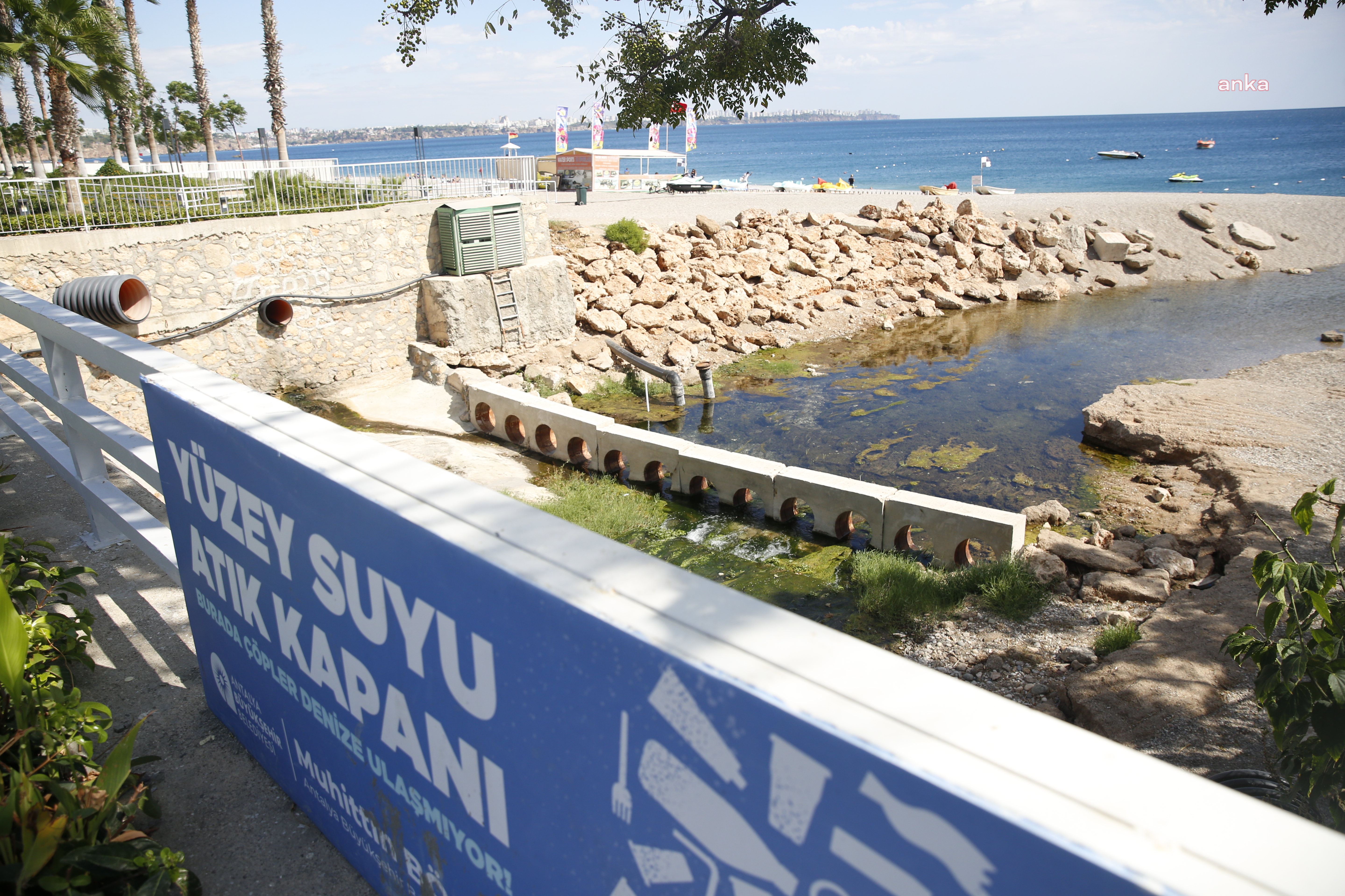 ANTALYA'DA YÜZEY SUYU ATIK KAPANLARI İLE 1800 KG ATIĞIN DENİZİ KİRLETMESİ ÖNLENDİ